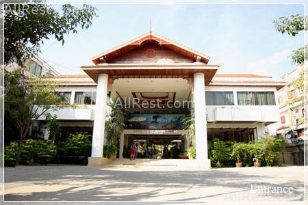 Karon Whale Resort